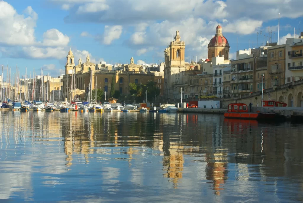 Viaggi All’Estero Per Universitari A Malta